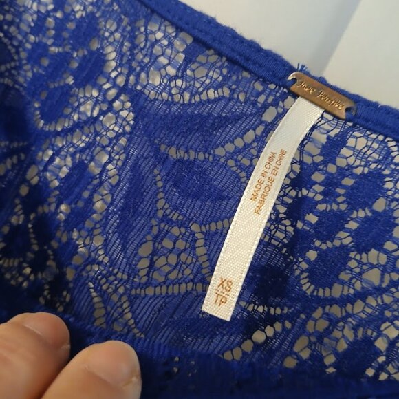 FREE PEOPLE Lace Layered Dress Fit & Flare XS Vibrant  Blue 3/4 sleeve Knee leng - Picture 8 of 8